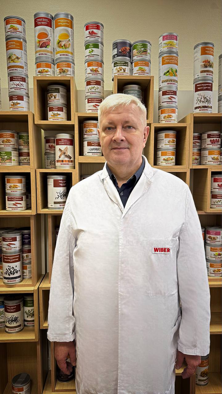 Михаил Думин